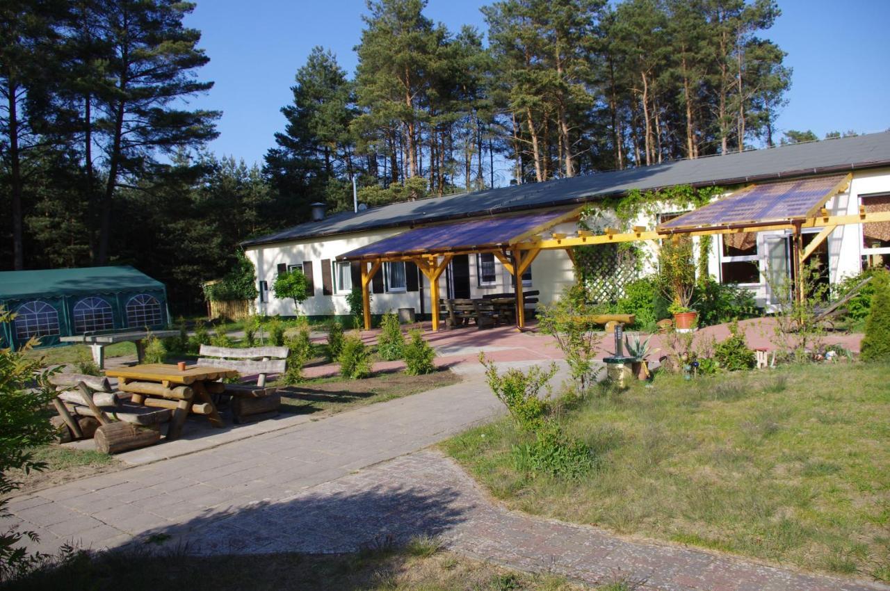 Gruppenbungalow-Waldhaus-Am Ferienpark Mirow Exterior photo
